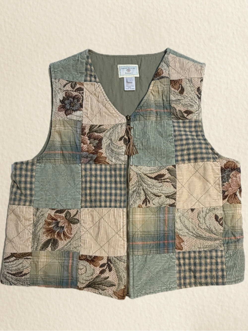 VINTAGE 90s patchwork vest quilted corduroy woodland leaf plaid sage fern L